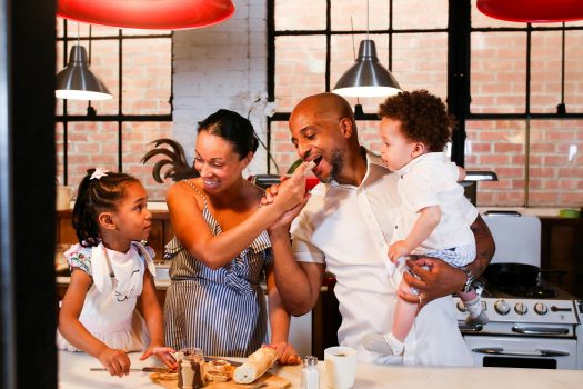 8 Toddler Dinner Ideas the Whole Family Can Enjoy Together